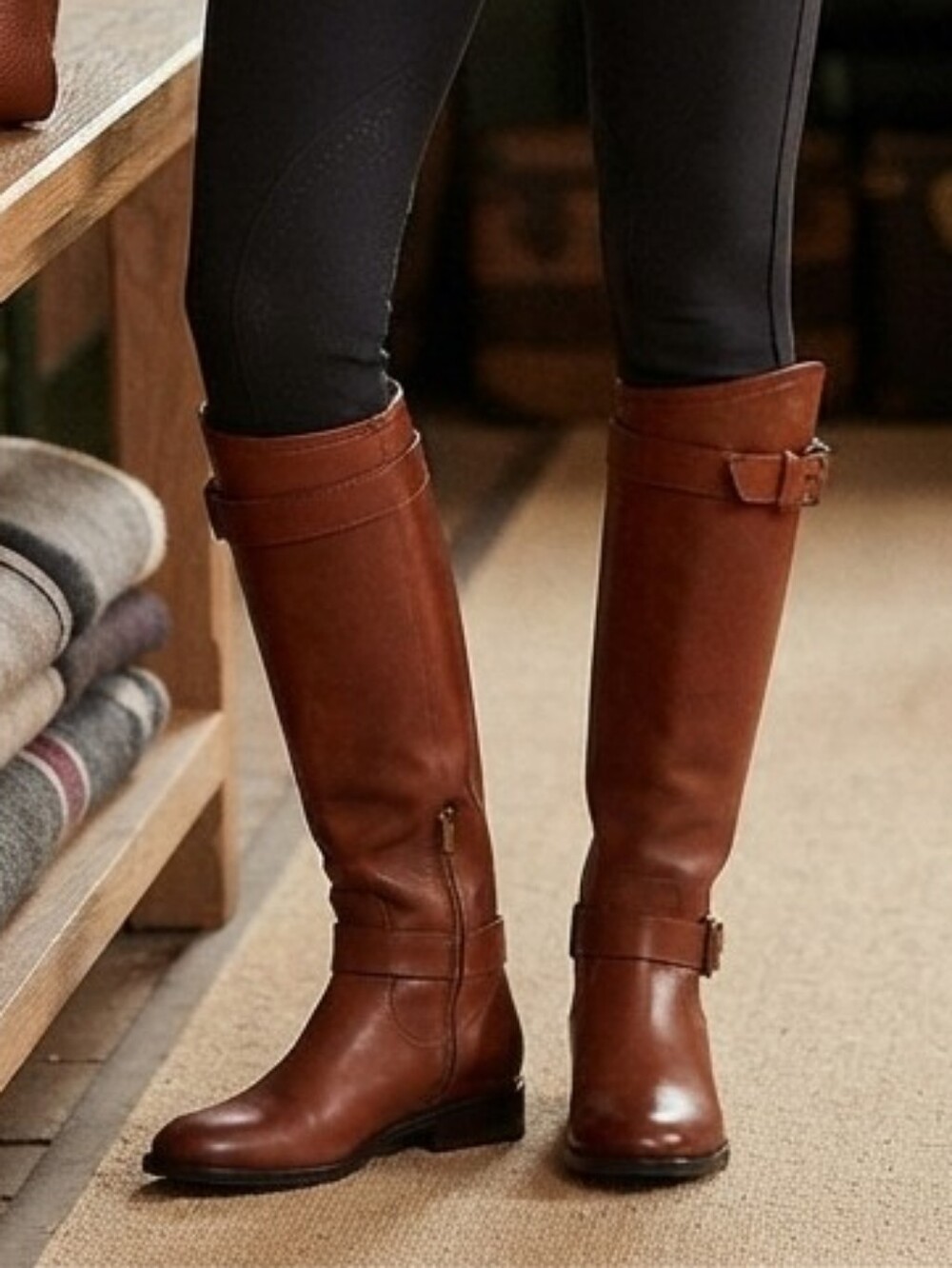 Enzo Angiolini 6.5 Vernished Leather Riding Boots Old Money Equestrian Classic